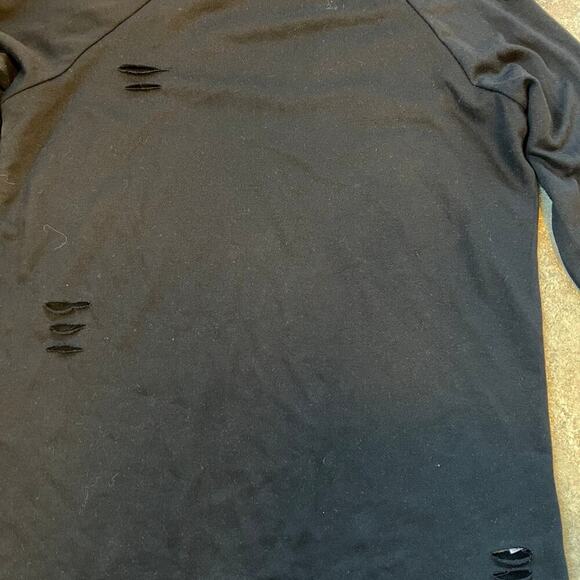 Active USA Uptown Loft Boutique women’s size M cutout & distressed sweatshirt - Picture 12 of 12